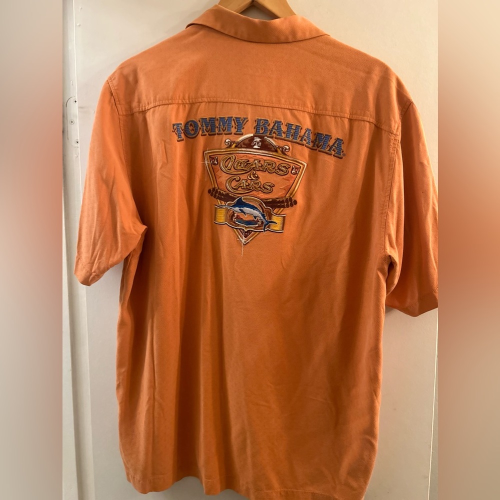 Tommy Bahama men’s casual button down shirt